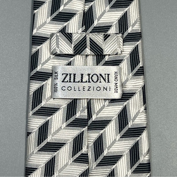 Zillioni Collezioni Hand Made Silk Men's Neck Tie Geometric Pattern Black White - Picture 2 of 6